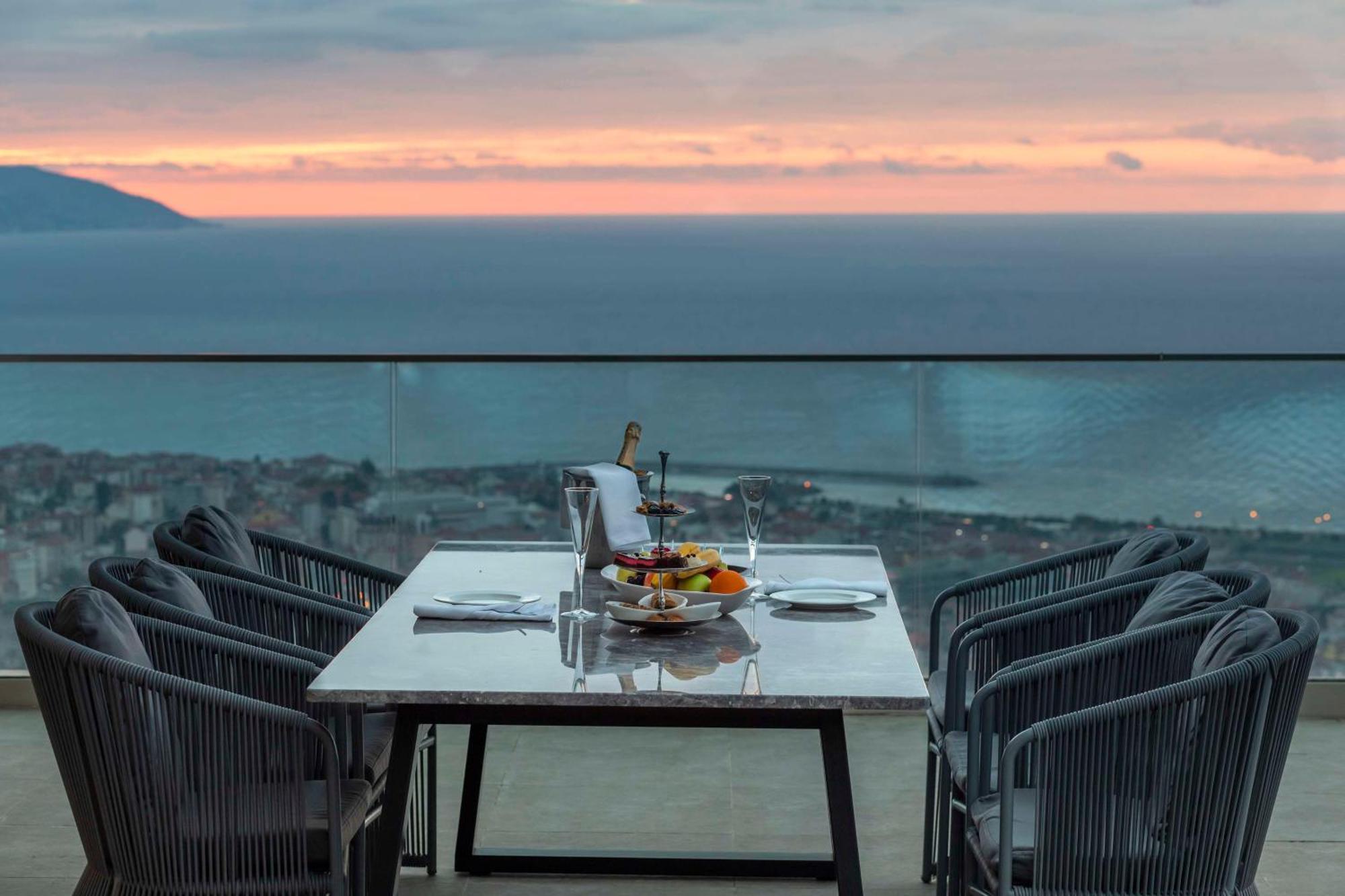 Отель Radisson Blu